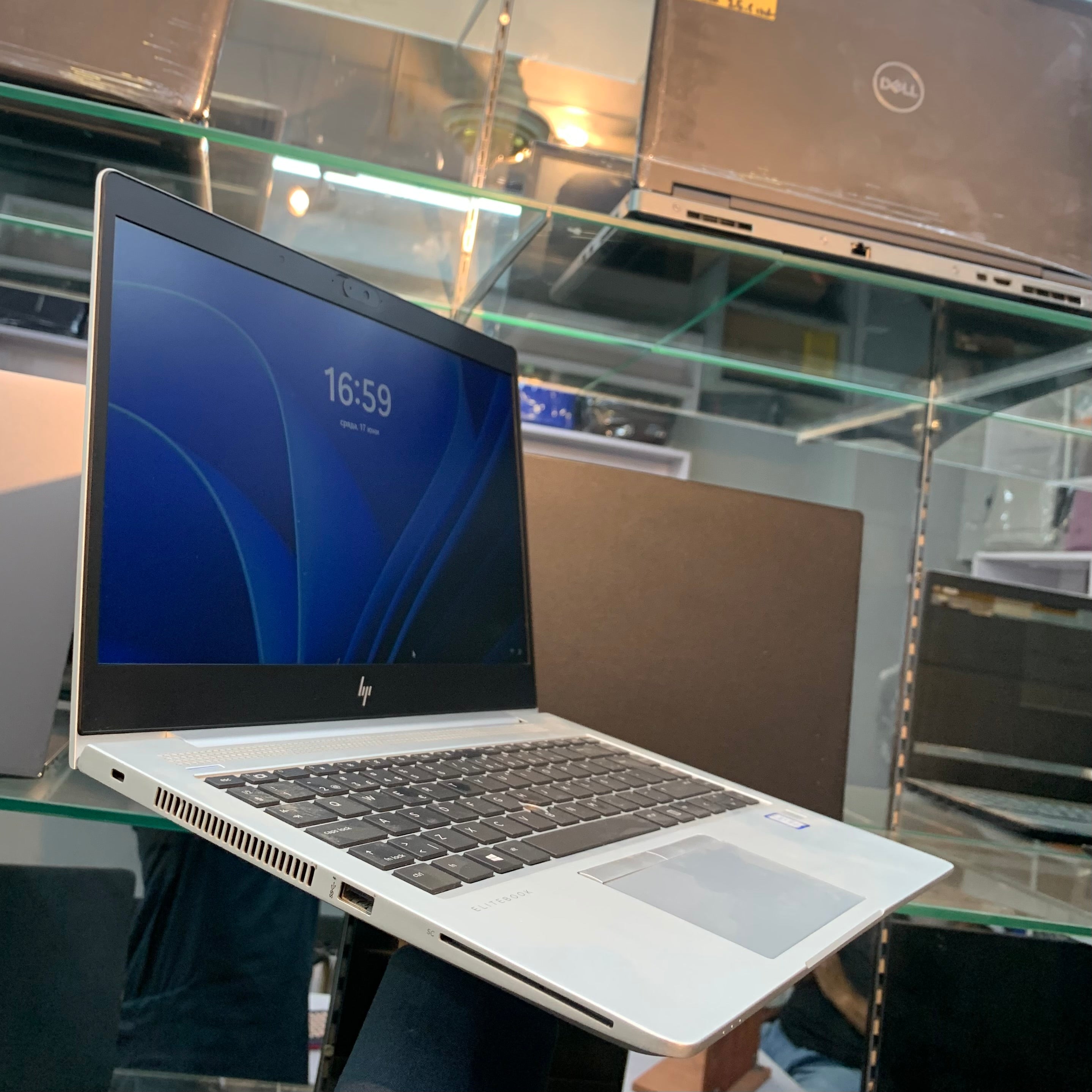 HP EliteBook 840 G6 | Intel Core i5-8350U 8th Generation | 08GB DDR4 | 256GB NVMe SSD | 14" FHD IPS | Thunderbolt 4 | Wi-Fi 6