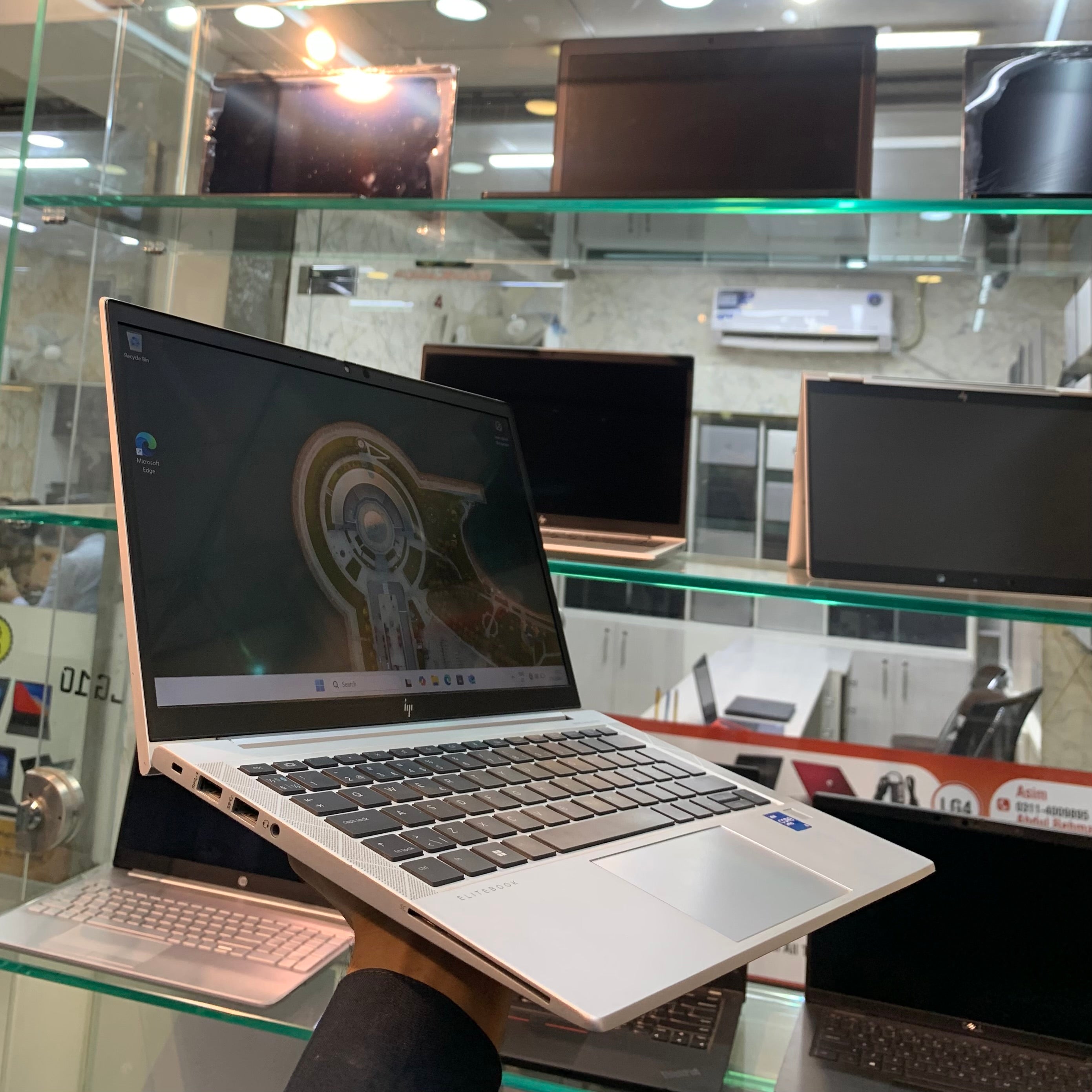 HP EliteBook 830 G8 | Intel Core i5-1135G7 11th Generation | 08GB DDR4 | 256GB NVMe SSD | 13" FHD IPS | Thunderbolt 4 | Wi-Fi 6