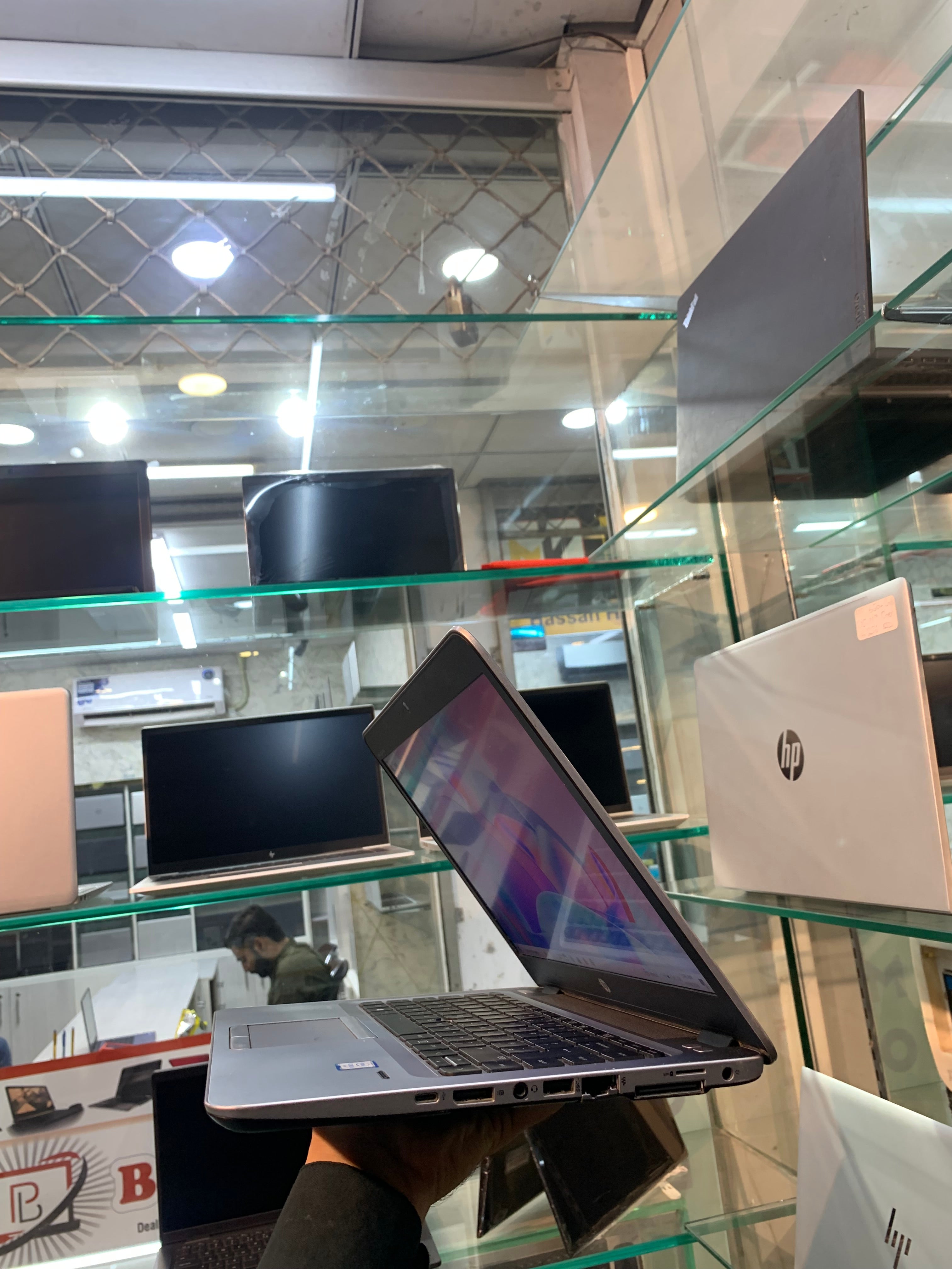 HP EliteBook 840 G3 | Intel Core i5-6200U 6th Generation | 08GB DDR4 | 256GB NVMe SSD | 14" FHD IPS | Thunderbolt 4 | Wi-Fi 6