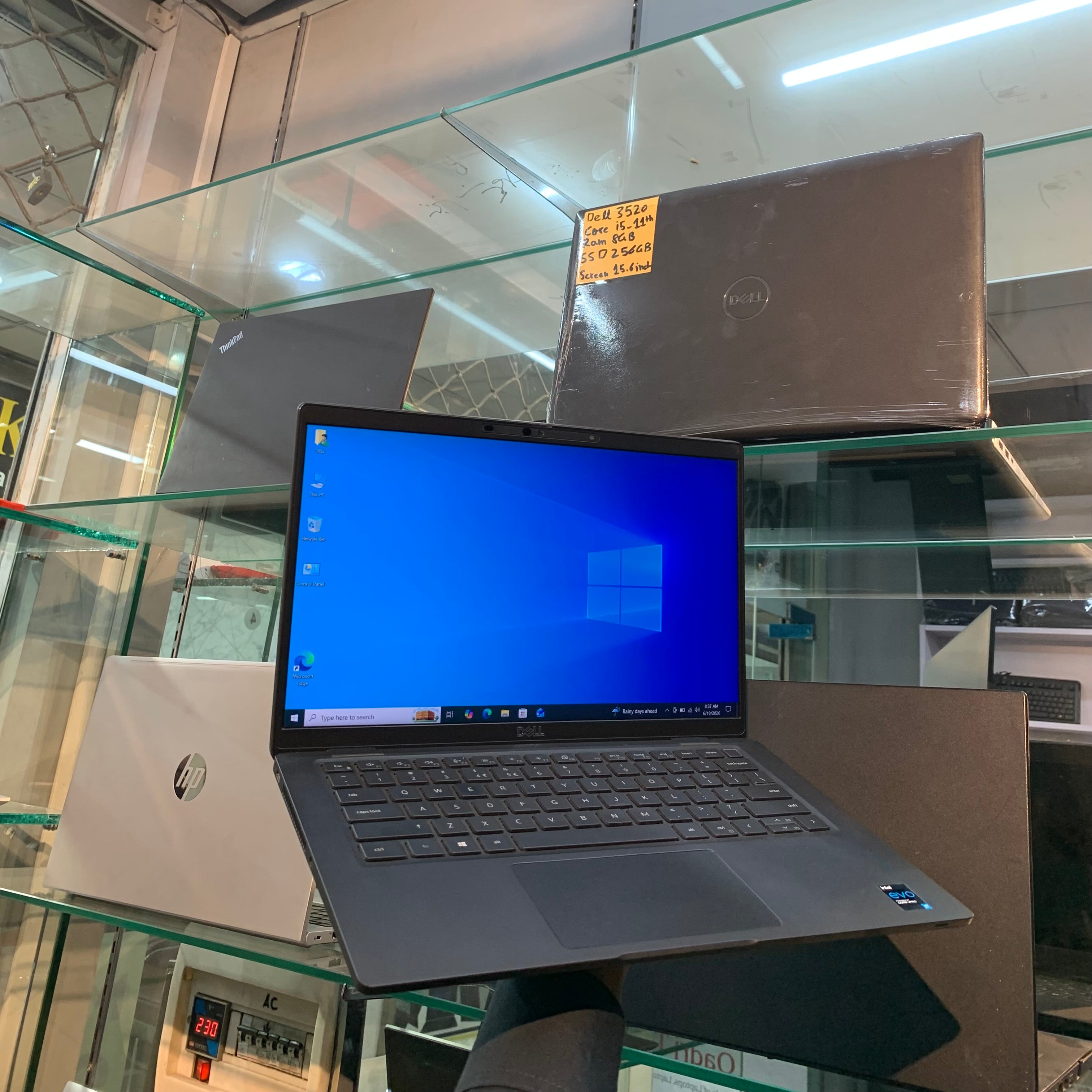 Dell Latitude 7410 | Intel Core i5-10210U 10th Generation 1.8GHz Quad-Core | 16GB DDR4 | 256GB NVMe SSD | 14" FHD IPS Anti-Glare | Thunderbolt 4 | Backlit Keyboard