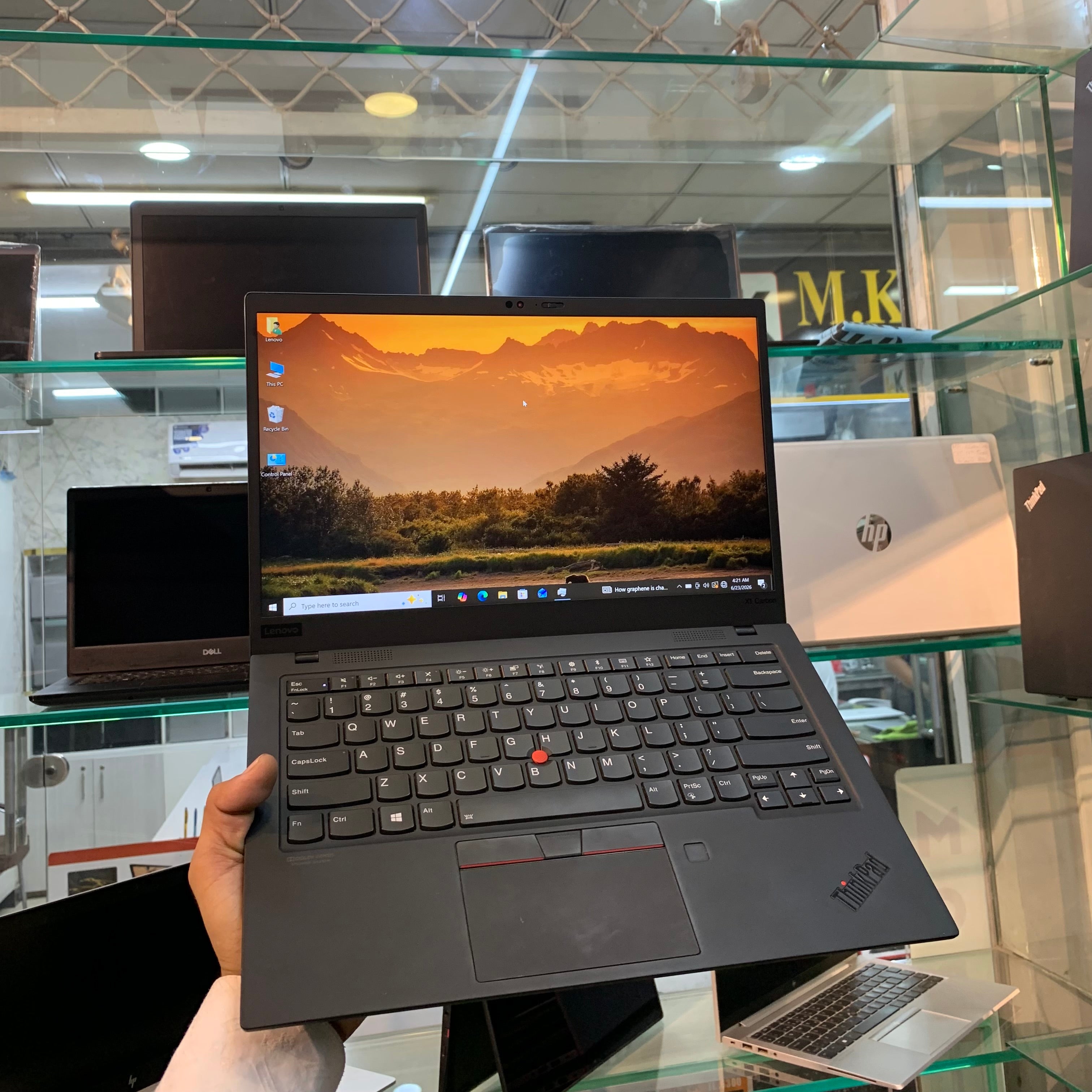 Lenovo ThinkPad X1 CARBON | Core i5 10th Gen | 16GB RAM | 256GB NVMe SSD | 14" FHD FPS |