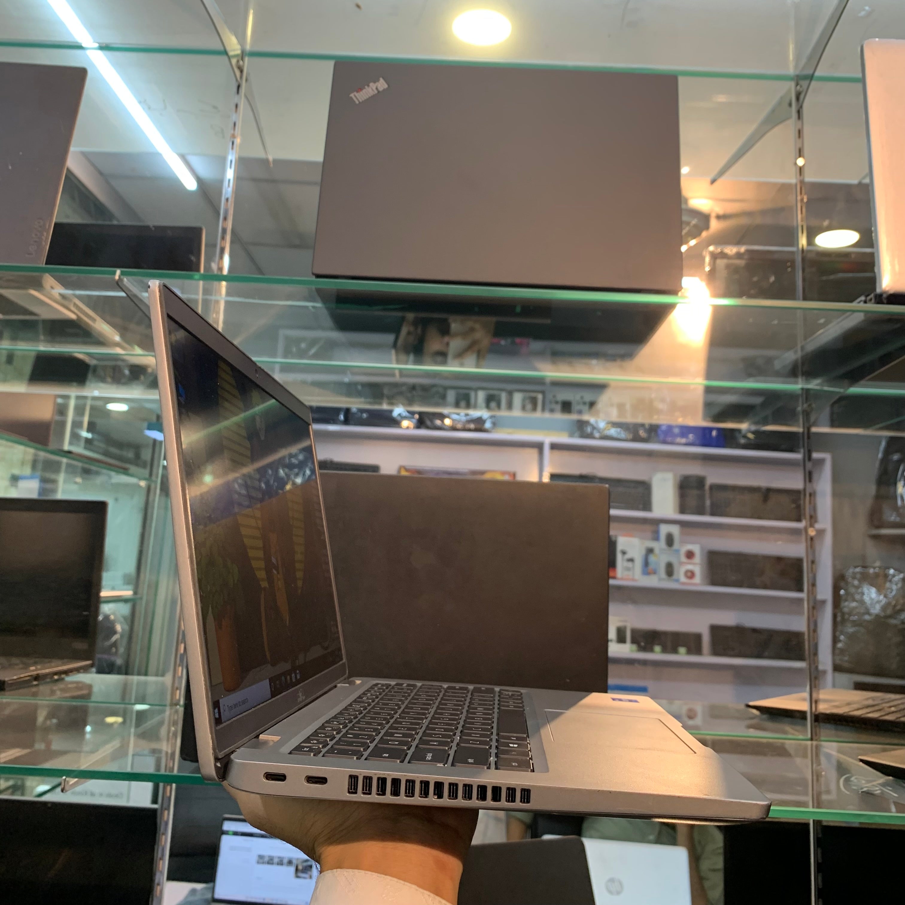 Dell Latitude 5320 | Intel Core i5-1135G7 11th Generation 2.6GHz Quad-Core | 08GB DDR4 | 256GB NVMe SSD | 13" FHD IPS Anti-Glare | Thunderbolt 4 | Backlit Keyboard