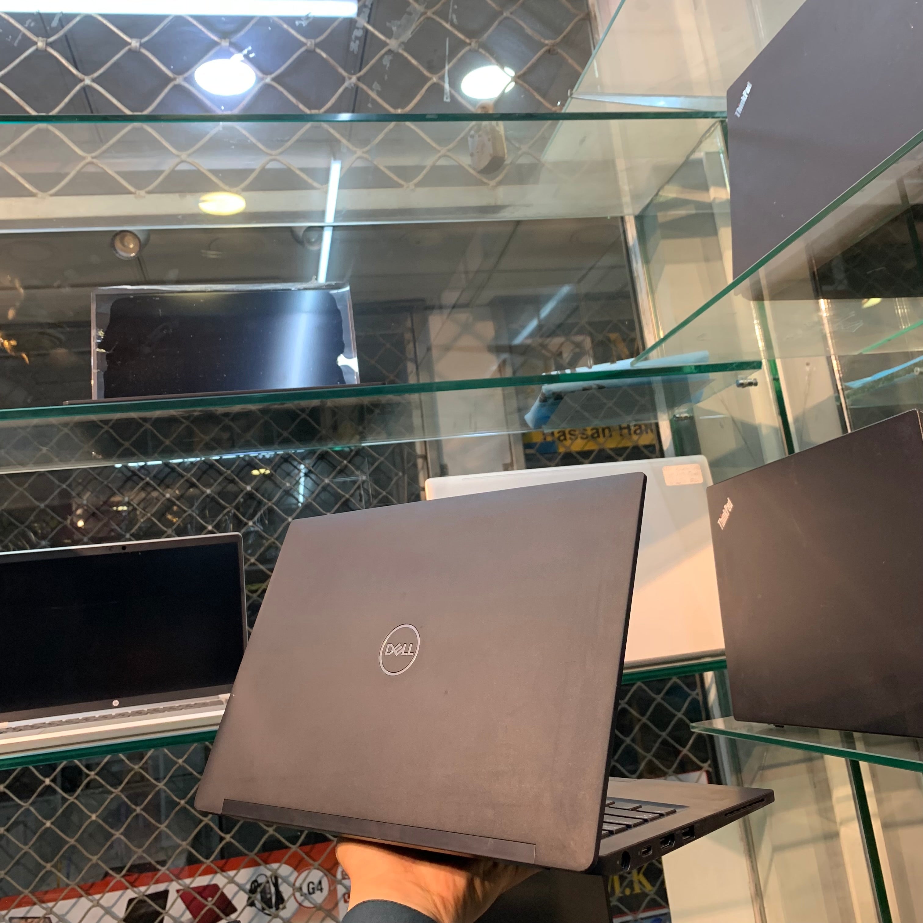 Dell Latitude 7390 | Intel Core i5-8365U 8th Generation 1.7GHz Quad-Core | 08GB DDR4 | 256GB NVMe SSD | 13" FHD IPS Anti-Glare | Thunderbolt 4 | Backlit Keyboard