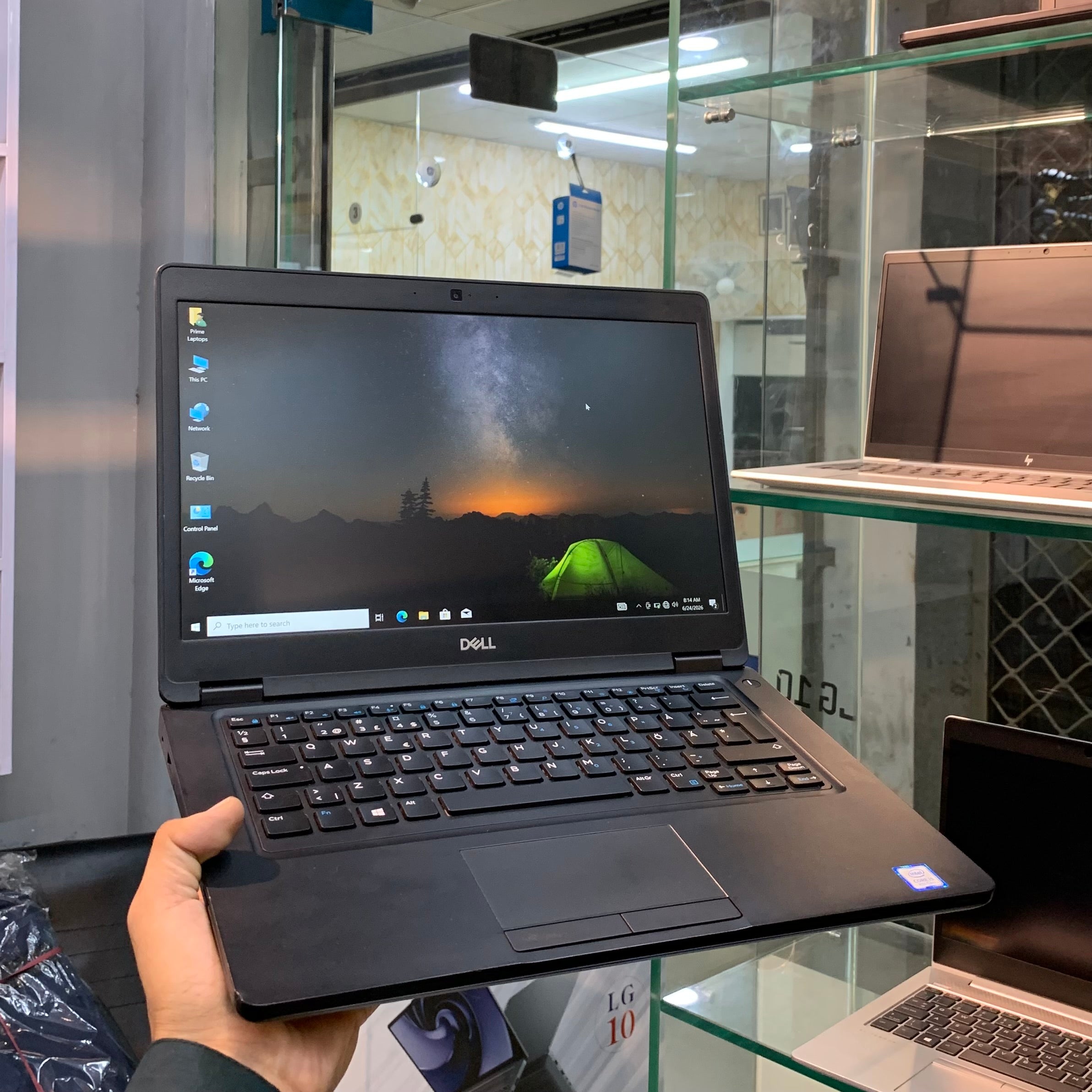 Dell Latitude 5490 | Intel Core i5-8250U 8th Generation 1.9GHz Quad-Core | 08GB DDR4 | 256GB NVMe SSD | 14" FHD IPS Anti-Glare | Thunderbolt 4 | Backlit Keyboard