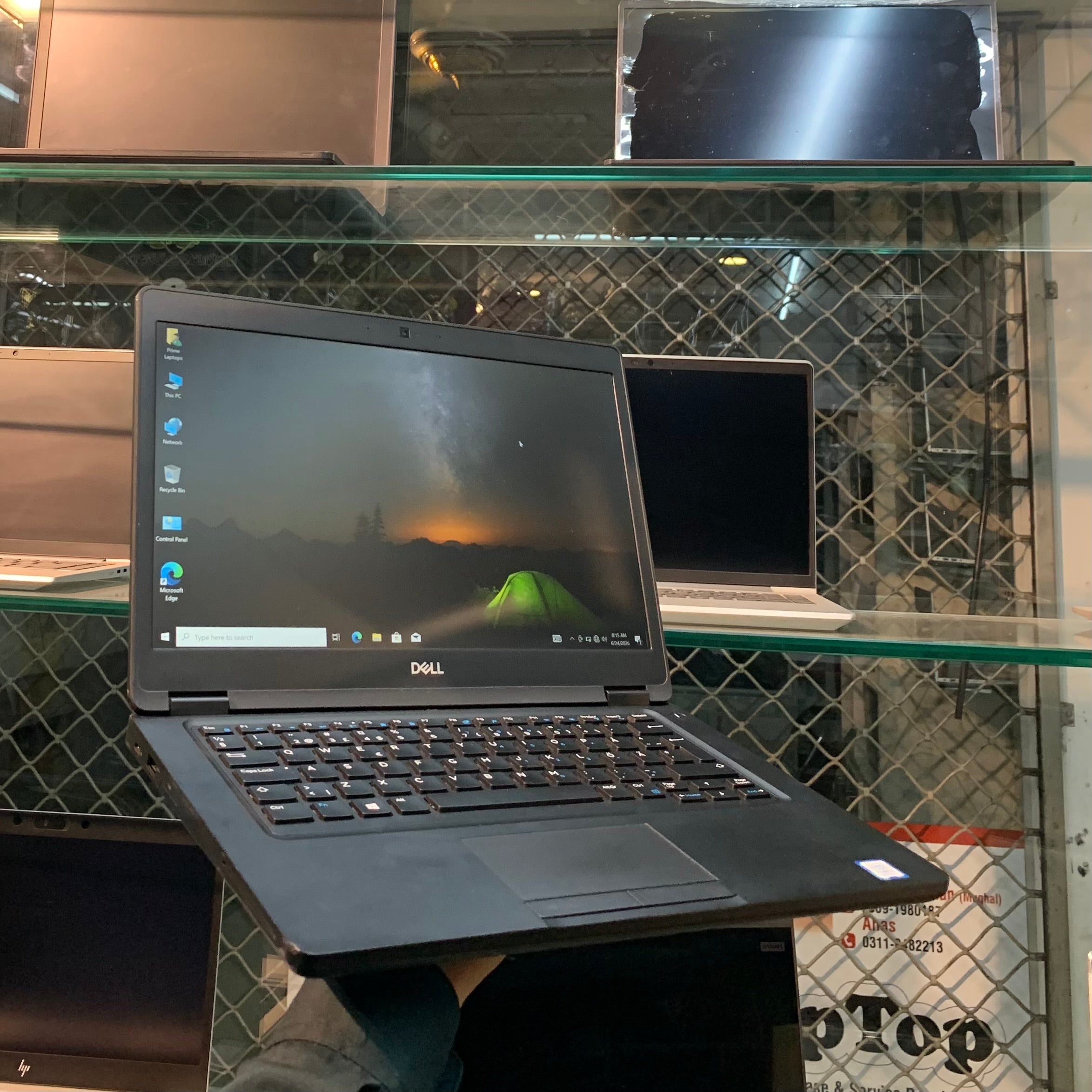 Dell Latitude 5490 | Intel Core i5-8250U 8th Generation 1.9GHz Quad-Core | 08GB DDR4 | 256GB NVMe SSD | 14" FHD IPS Anti-Glare | Thunderbolt 4 | Backlit Keyboard