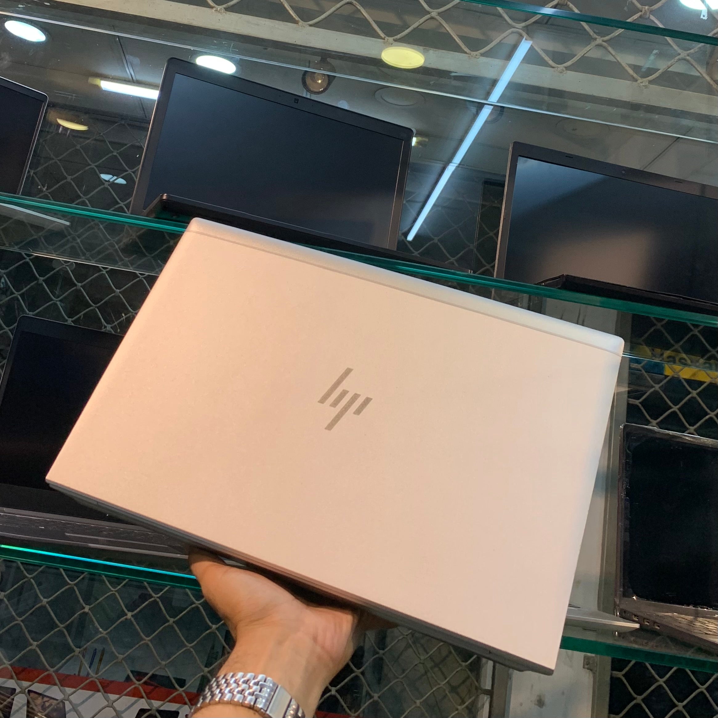 HP EliteBook 850 G8 | Intel Core i7-1185G7 11th Generation | 16GB DDR4 | 256GB NVMe SSD | 15.6" FHD IPS | Thunderbolt 4 | Wi-Fi 6