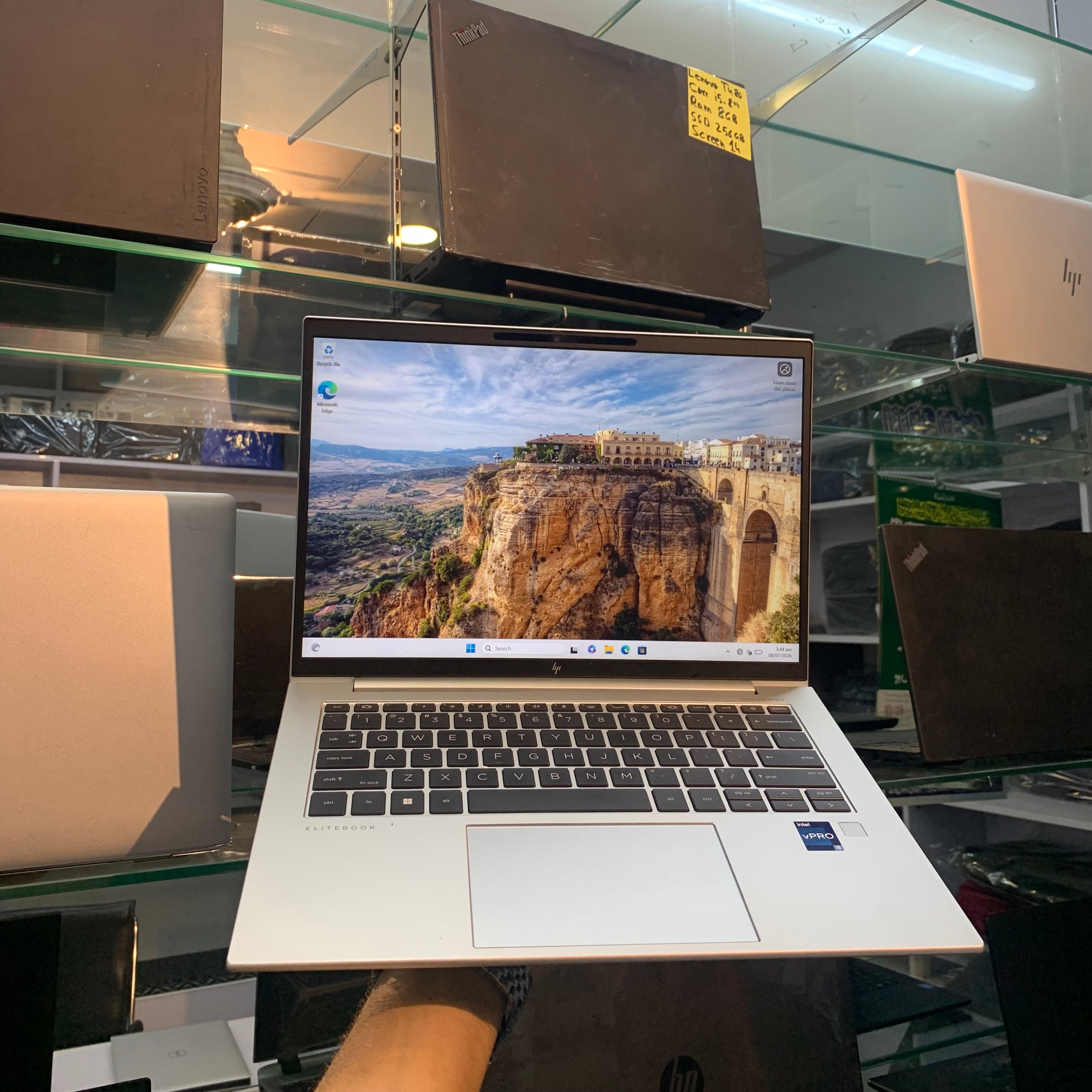 HP EliteBook 840 G9 | Intel Core i5-1240P 12th Generation | 16GB DDR5 | 256GB NVMe SSD | 14" FHD IPS | Thunderbolt 4 | Wi-Fi 6